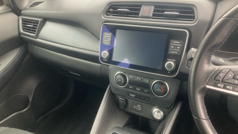 Nissan LEAF 110kW Acenta 39kWh 5dr Auto Electric Hatchback